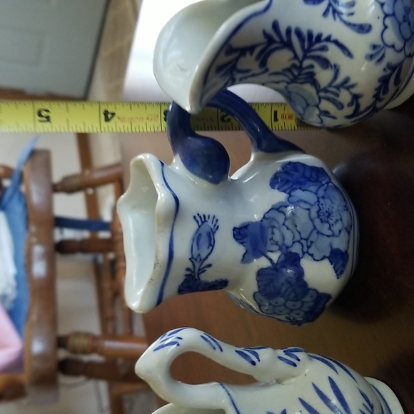 Three Small Vintage Pitchers - Picture 4 of 4